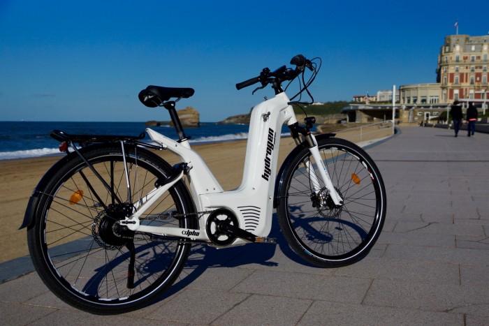 H2Bike Alpha WasserstoffFahrrad fährt 100 Kilometer weit